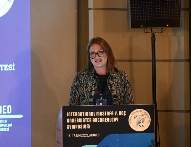 CAROLINE KOÇ, TINA TÜRKİYE SUALTI ARKEOLOJİSİ VAKFI'NIN DÜZENLEDİĞİ ULUSLARARASI MUSTAFA V. KOÇ SUALTI ARKEOLOJİ SEMPOZYUMU'NA KATILARAK KONUŞMA YAPTI.