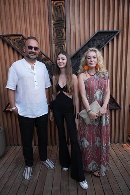 SİNAN, MELİNA, MELDA KOSİF AİLECE DAVETE GELMİŞTİ
