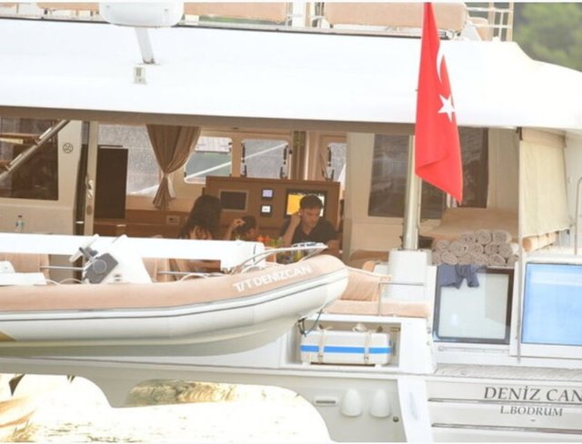ED WESTWICK KOYLARI GEZEREK DENİZE GİRDİ.