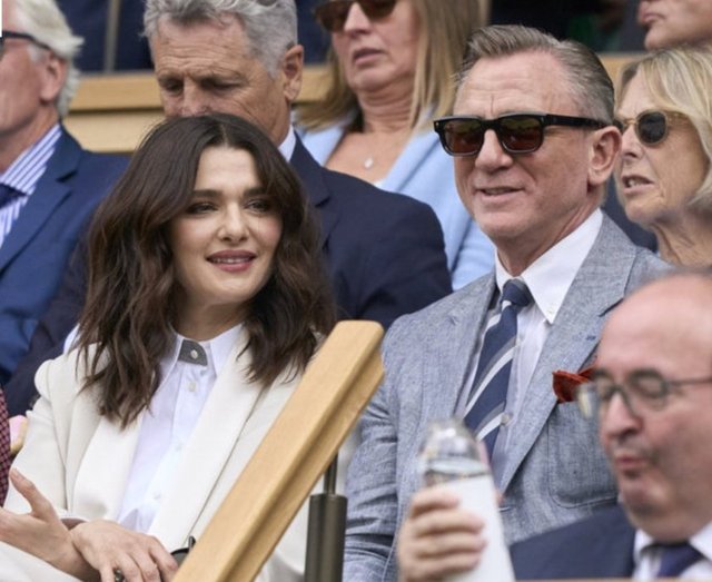 DANIEL CRAIG VE EŞİ RACHEL WEISZ BİRLİKTE MAÇI İZLEDİ.