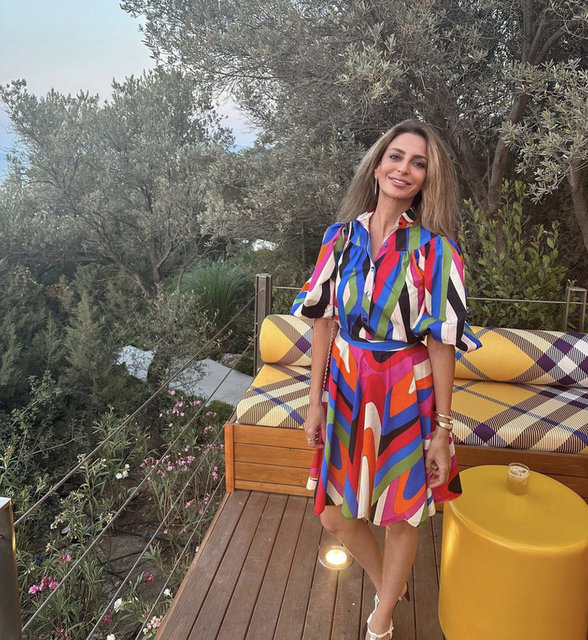 BEYZA UYANOĞLU,YAZI BODRUM'DA GEÇİRMEYİ TERCİH ETTİ.