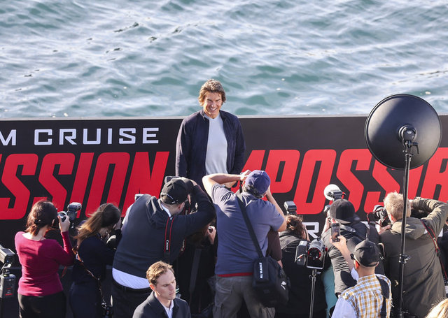 TOM CRUISE