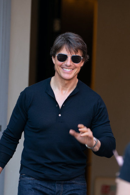 TOM CRUISE