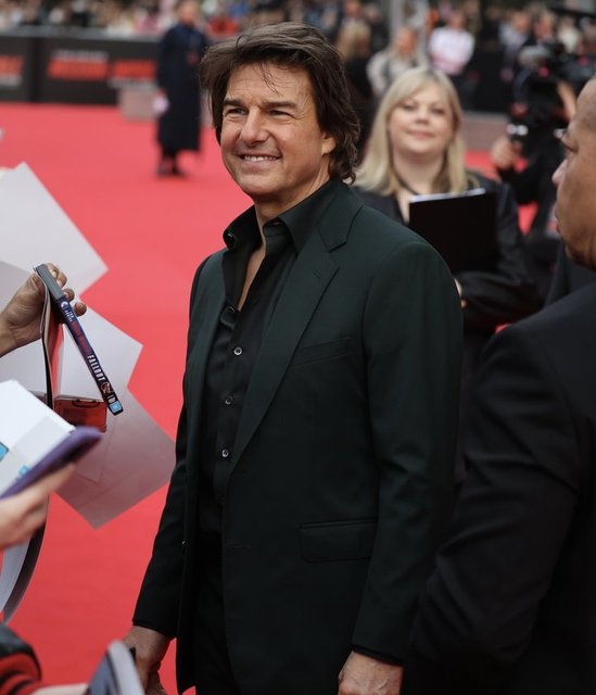 TOM CRUISE
