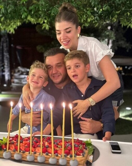 GENÇ İŞ İNSANI HİKMET ALBAYRAK EŞİ ALPİN VE OĞULLARI KERİM VE KAAN İLE YENİ YAŞINI KUTLADI.