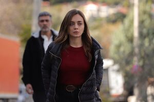 Maviye Sürgün 8. Bölüm Fotoğrafları