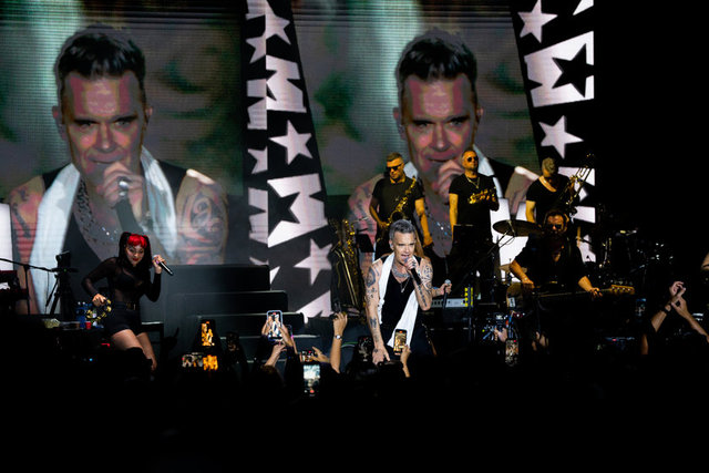 ROBBIE WILLIAMS