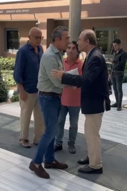 KOÇ HOLDİNG BAŞKANVEKİLİ VE FENERBAHÇE SPOR KULBÜ BAŞKANI ALİ KOÇ HASTANEDE ÇİFTİ ZİYARET ETTİ.
