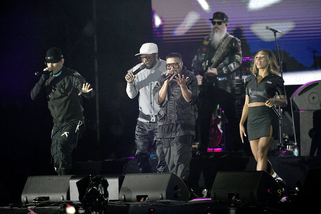 BLACK EYED PEAS