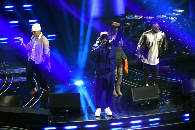 BLACK EYED PEAS