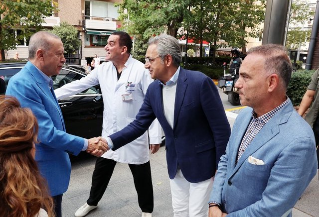 CUMHURBAŞKANI RECEP TAYYİP ERDOĞAN SABANCI ÇİFTİNİN DURUMLARI HAKKINDA DOKTORLARDAN BİLGİ ALDI.