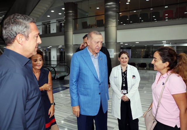 KOÇ HOLDİNG BAŞKANVEKİLİ VE FENERBAHÇE SPOR KULÜBÜ BAŞKANI ALİ KOÇ'DA CUMHURBAŞKANI ERDOĞAN'A ZİYARETİNDE EŞLİK ETTİ.