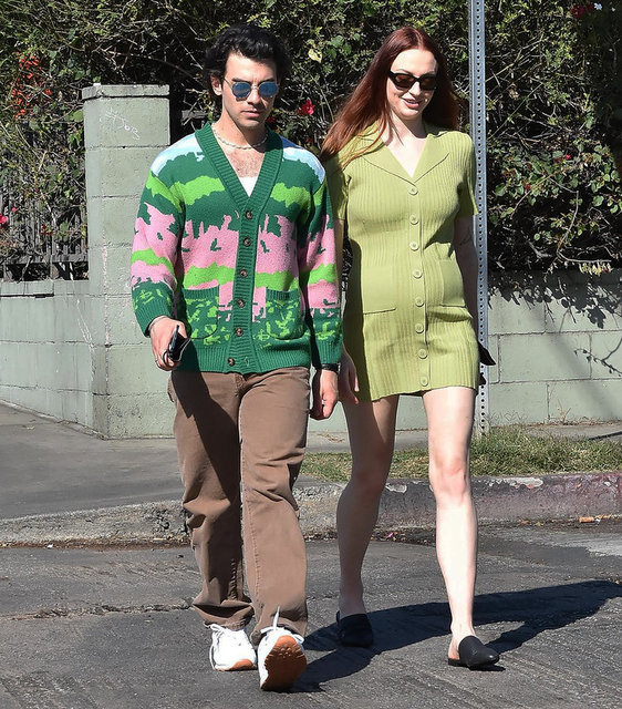 SOPHIE TURNER, JOE JONAS
