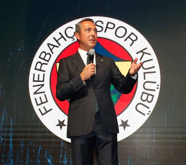 GECEDE FENERBAHÇE SPOR KULÜBÜ BAŞKANI ALİ KOÇ KONUŞMA YAPTI.