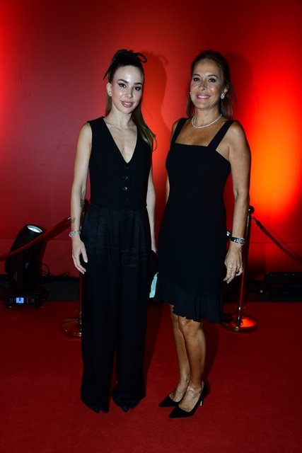 LARA ÖZSÜER, ASLI ERSU