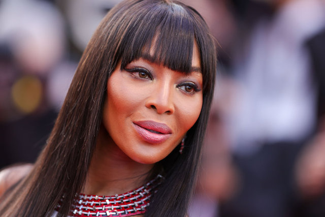 ÜNLÜ MPODEL NAOMI CAMPBELL KARİYERİNİN PARLAK DÖNEMİNDE UYUŞTURUCU VE ALKOL BAĞIMLILIĞIYLA SAVAŞTIĞINI İTİRAF ETTİ.