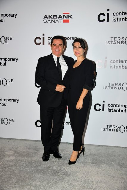 DENİZBANK GENEL MÜDÜRÜ HAKAN ATEŞ EŞİ DEMET ATEŞ İLE BİRLİKTE GECEDE...