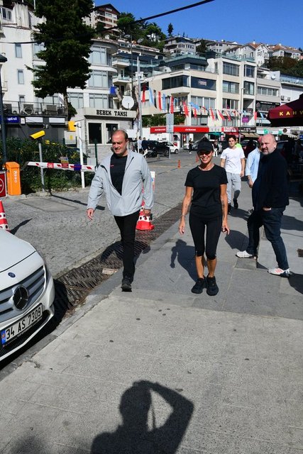 ZEYNEP ÜSTÜNEL FORMUNU BOĞAZ'DA KOŞARAK KORUDU
