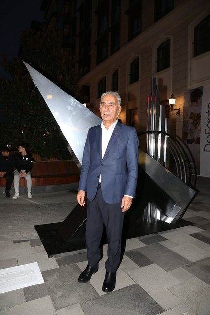 ADNAN POLAT 'BİRLİKTE VE GELECEĞE' SERGİSİNE EV SAHİPLİĞİ YAPTI.