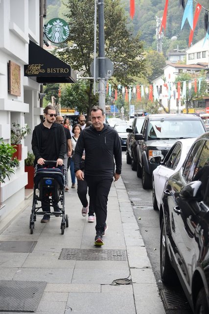 ERDAL MATRAŞ BEBEK'TEYDİ...
