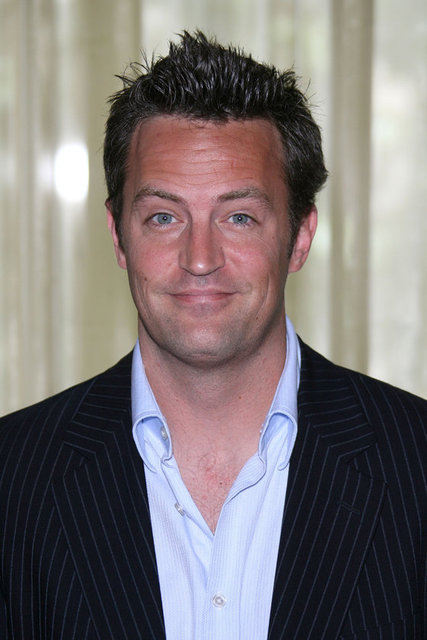 MATTHEW PERRY 54 YAŞINDA HAYATA VEDA ETTİ