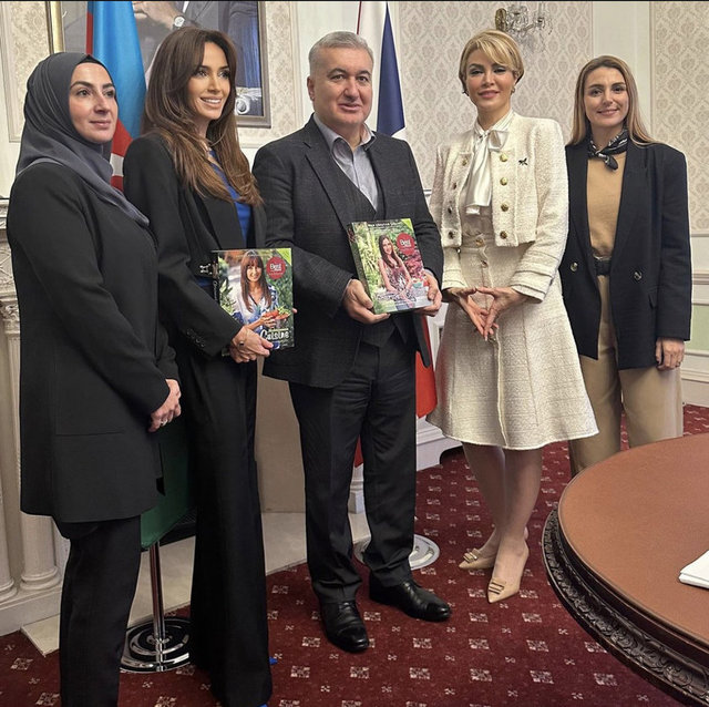 YAZAR ASLIHAN KORUYAN SABANCI AZARBEYCAN LONDRA BÜYÜKELÇİSİ ELİN SÜLEYMANOV'U MAKAMINDA ZİYARET ETTİ