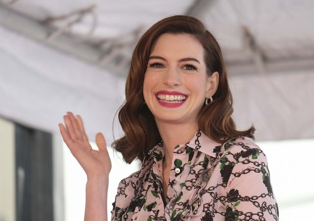 ANNE HATHAWAY
