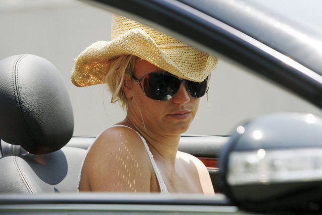 BRITNEY SPEARS