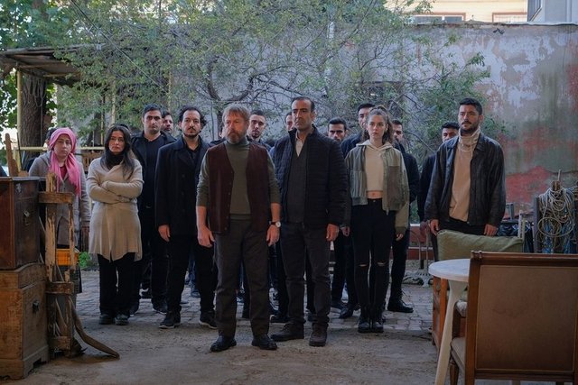 Kara kadrosundan ilk kareler!