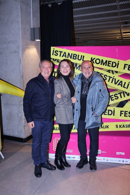 İŞL İNSANI EROL TEZMAN, OYUNCU DEMET AKBAĞ VE SERDAR EREN İLE BİR ARAYA GELDİ
