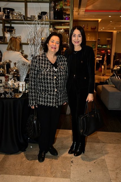 MONİK VE REYHAN İPEKEL DAVETE BİRLİKTE KATILDI.