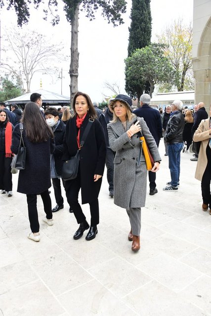 ÜMİT BOYNER CENAZEDE ASLI ERSU İLE BİRLİKTEYDİ...