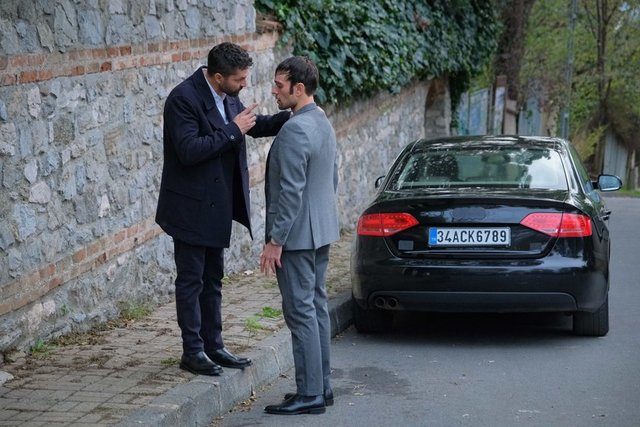 Kara 1. Bölüm Fotoğrafları