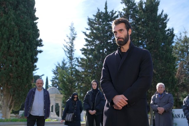 Kara 1. Bölüm Fotoğrafları