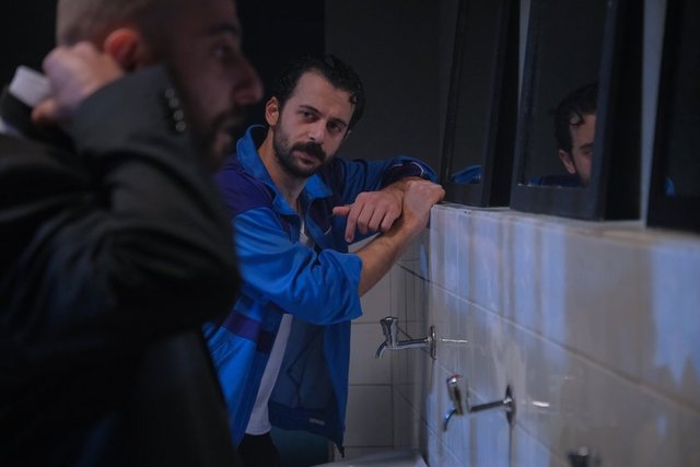 Kara 1. Bölüm Fotoğrafları