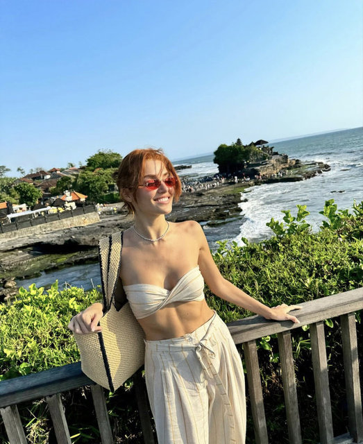 HANDE ERÇEL