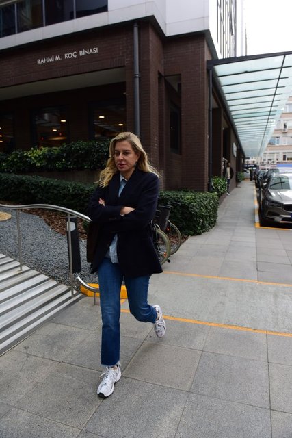 ESRA DİNÇKÖK, ELİF DÜRÜST'Ü HASTANEDE ZİYARET ETTİ