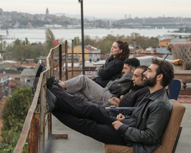 Kara 3. Bölüm Fotoğrafları