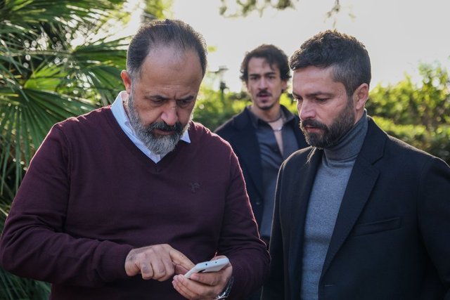 Kara 3. Bölüm Fotoğrafları