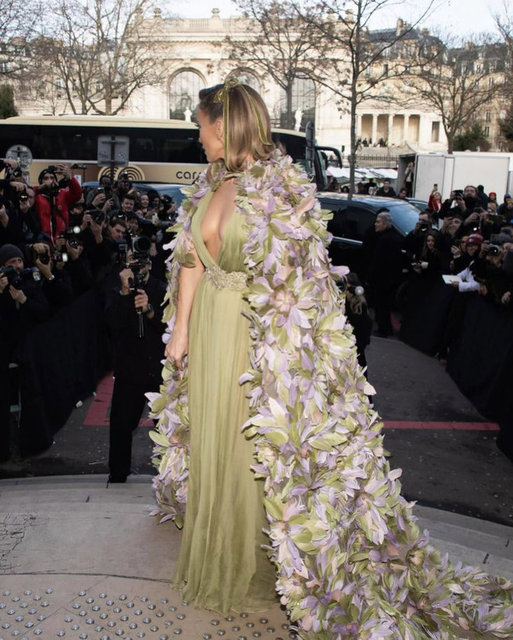JENNIFER LOPEZ