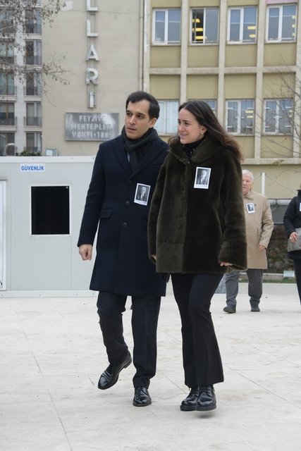 MURAT COŞKUN VE ESRA ECZACIBAŞI COŞKUN ÇİFTİ TAZİYELERİ BİRLİKTE KABUL ETTİLER.