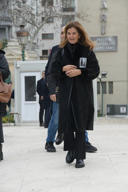 OYA ECZACIBAŞI