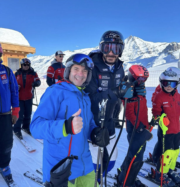 İŞ İNSANI CEM HAKKO FRANSA'DA KAYAK TATİLİ YAPIYOR