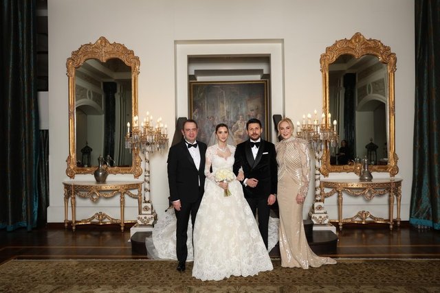 YALÇIN KAYA-AYLİN YILMAZ, AYŞE-ONUR İÇCAN
