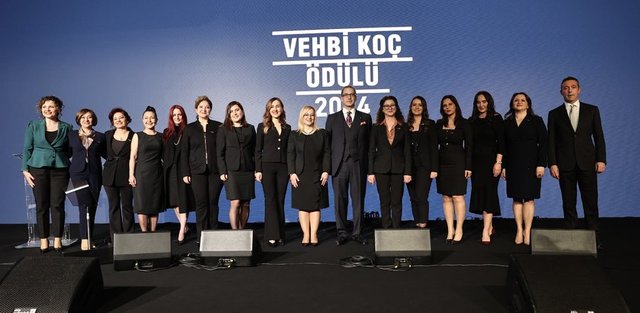 VEHBİ KOÇ ÖDÜLÜ'NÜN BU YILKİ SABİHİ, KADIN HEKİMLER EĞİTİME DESTEK VAKFI OLDU.