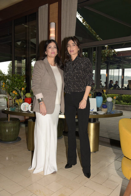 NAZLI KEÇİLİ'NİN EV SAHİPLİĞİNDEKİ SANAT DAVETİNE ŞİRİN YALÇIN İLGİ GÖSTERDİ