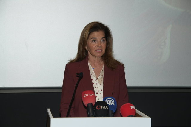 OYA ECZACIBAŞI, KADINLAR GÜNÜ'NDE BİR HAYALİN İZİNDE PROJESİNİ TANITTI.