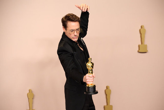 ROBERT DOWNEY