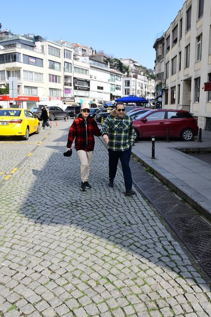 VEDAT ALATON VE EŞİ SEDA HANIM BEBEK'TE BİRLİKTE SPOR YAPTILAR.