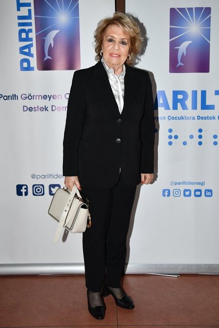 JALE ÖZTARHAN